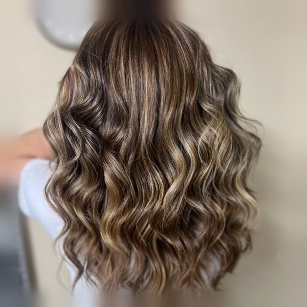 Balayage con onde morbide realizzato da Kasa Luci
